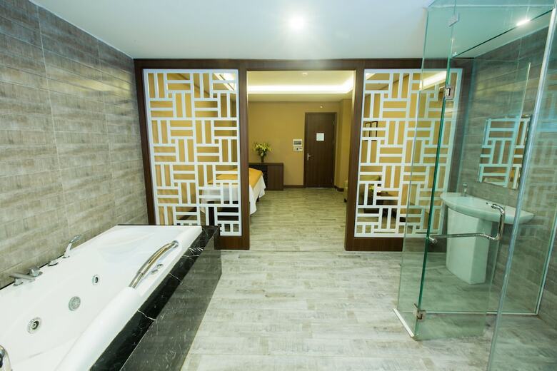 M?ong Thanh Grand Hoang Mai Hotel