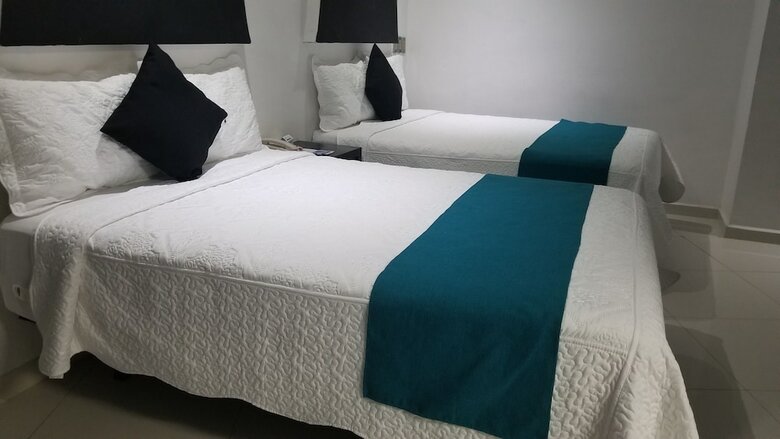 Hotel Dluxe & Suites