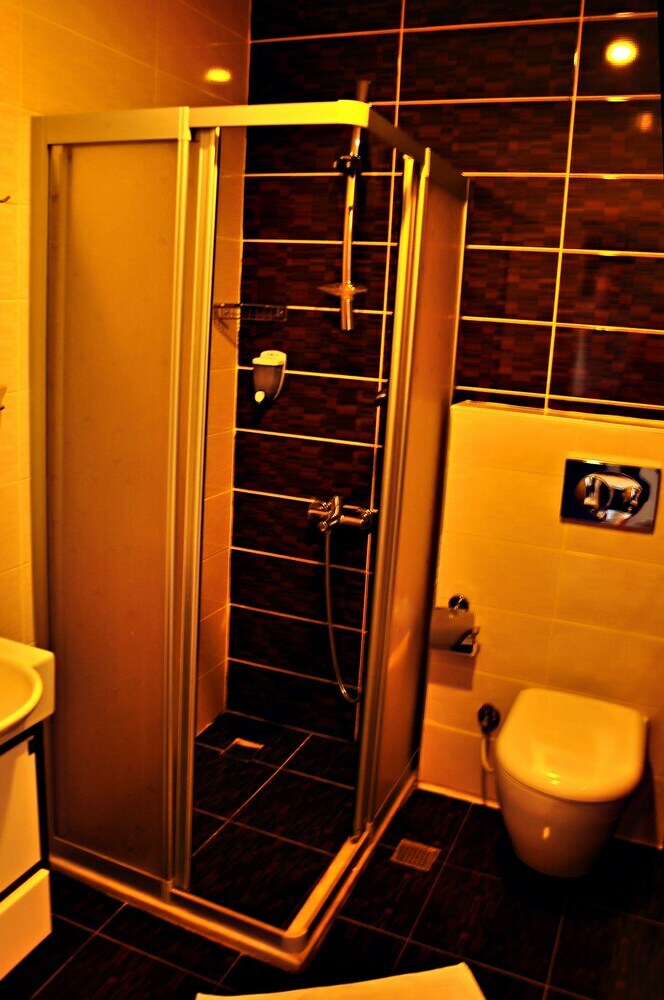 Ceren Family Suit Hotel