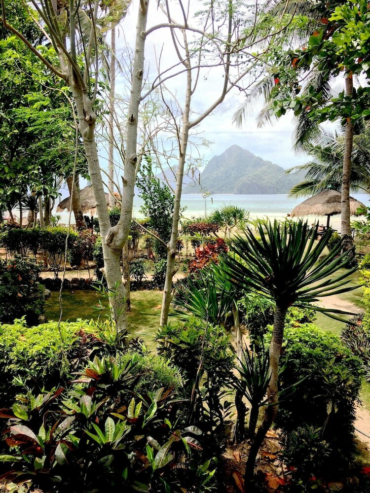 Hotel Las Cabanas Beach Resort