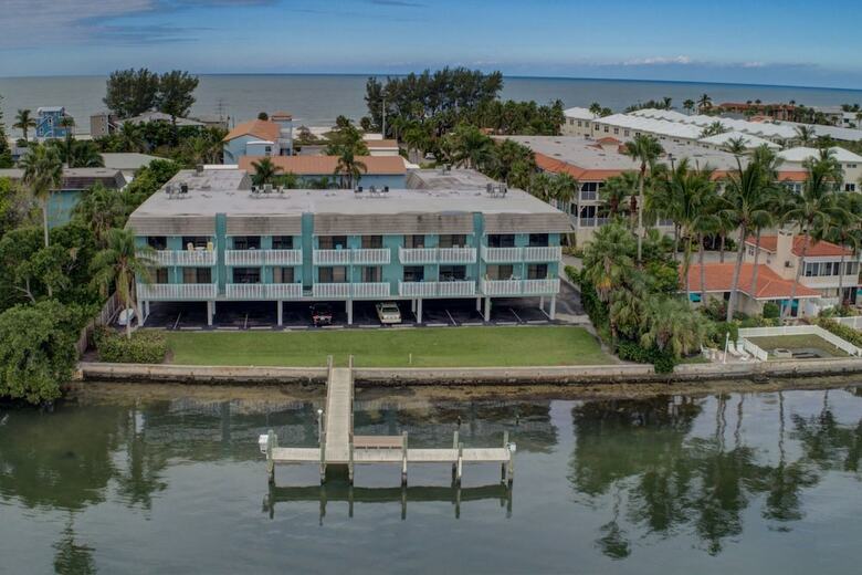 Beach Palms Unit 2b By Anna Maria