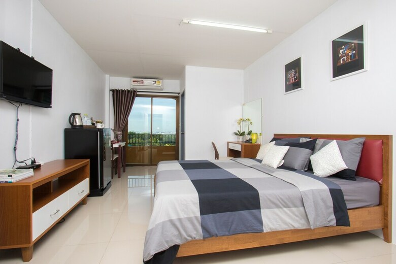 I-home Residence And Hotel