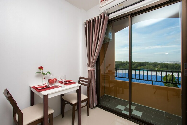 I-home Residence And Hotel
