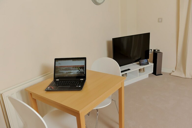 Reading Town Center River View Serviced Apartments
