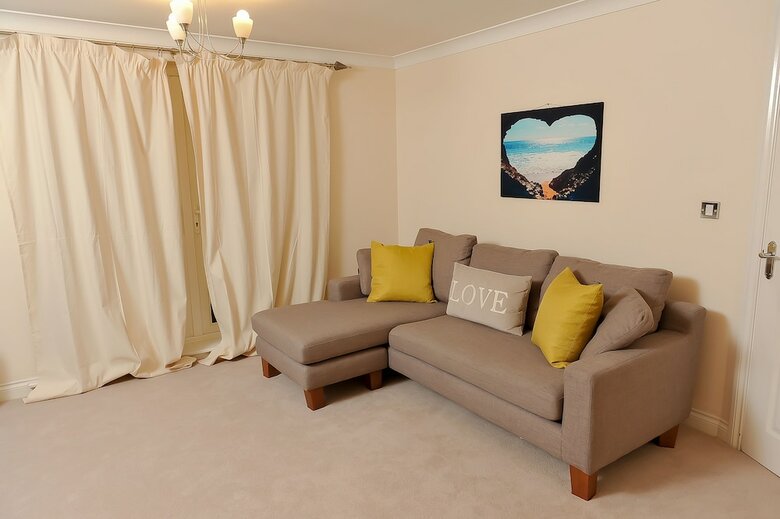 Reading Town Center River View Serviced Apartments