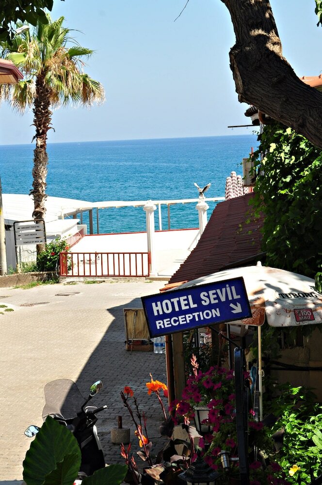 Sevil Hotel