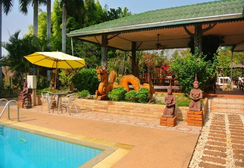 Hotel Himawari Restaurant & Cottage