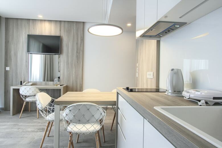 Aparthotel Kalamota Beach House