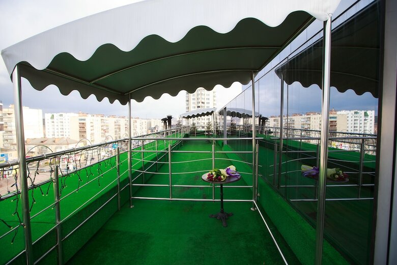 Hotel Lybid Plaza