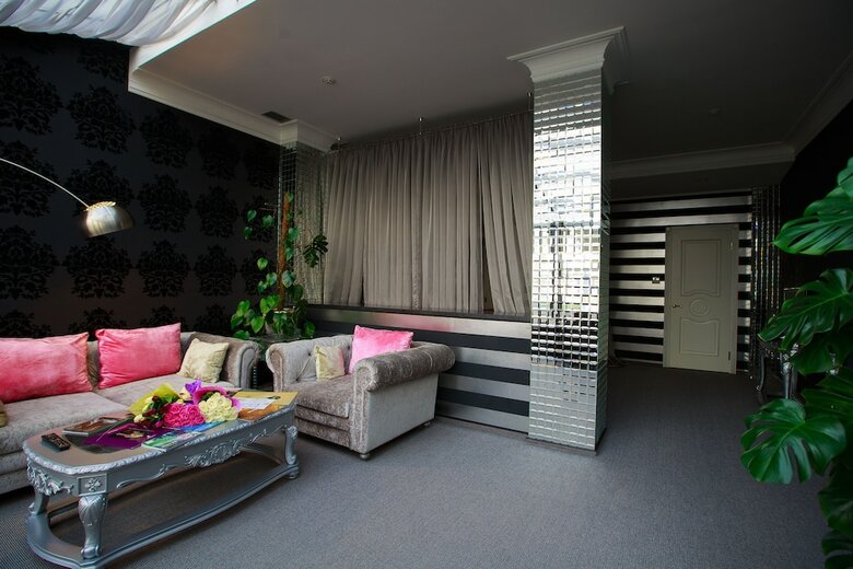 Hotel Lybid Plaza