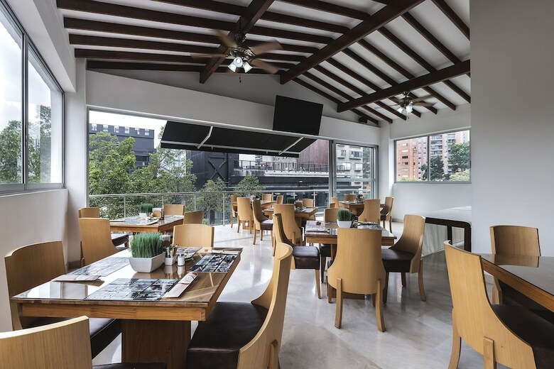 Hotel Madeiro