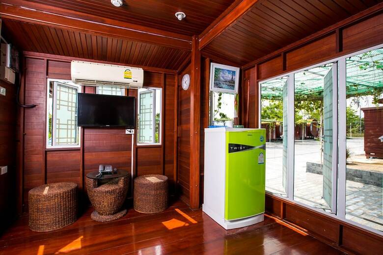 Hotel Prew Lom Chom Nam