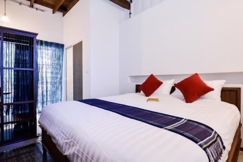 Hotel Neighbor Phuthon Boutique Hostel