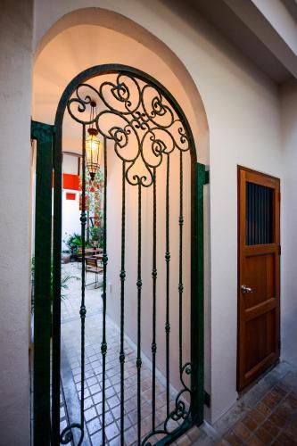 Hotel Neighbor Phuthon Boutique Hostel