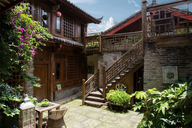 Posada Blossom Hill Inn Lijiang Springland