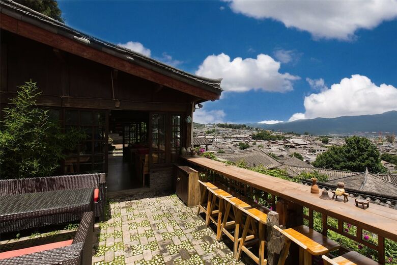 Posada Blossom Hill Inn Lijiang Springland