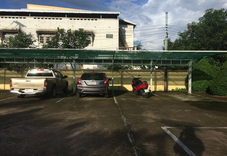 Hotel Phrom Phring Place Service Apartment