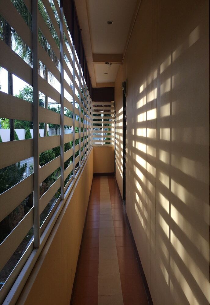 Hotel Phrom Phring Place Service Apartment