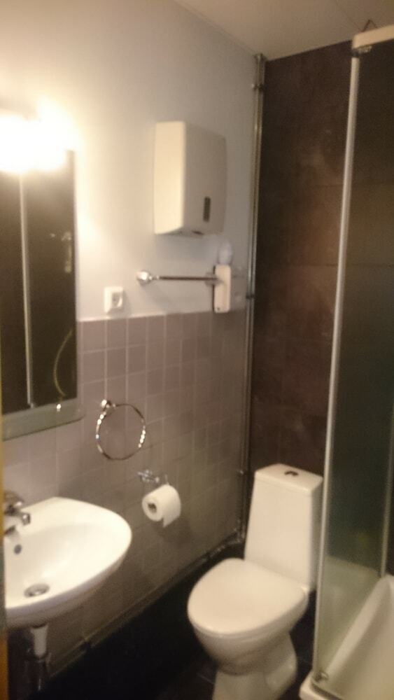 4th Floor Hotel