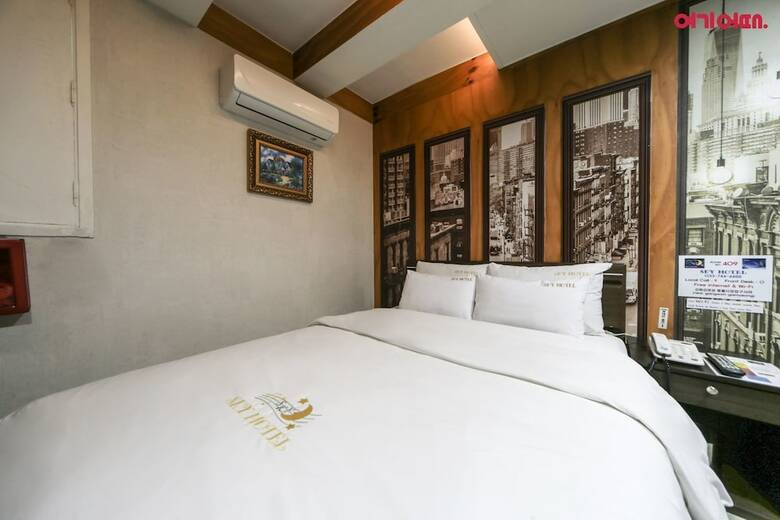 Hotel Sky Motel