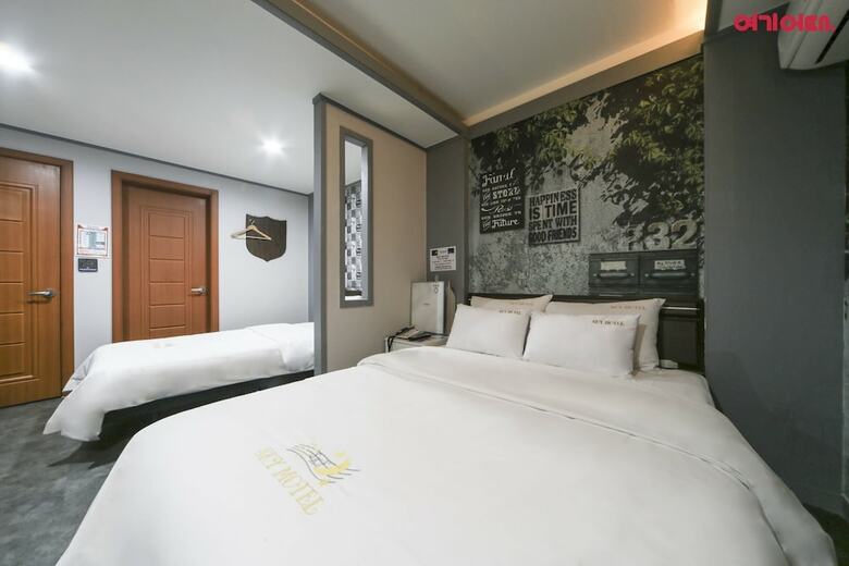Hotel Sky Motel