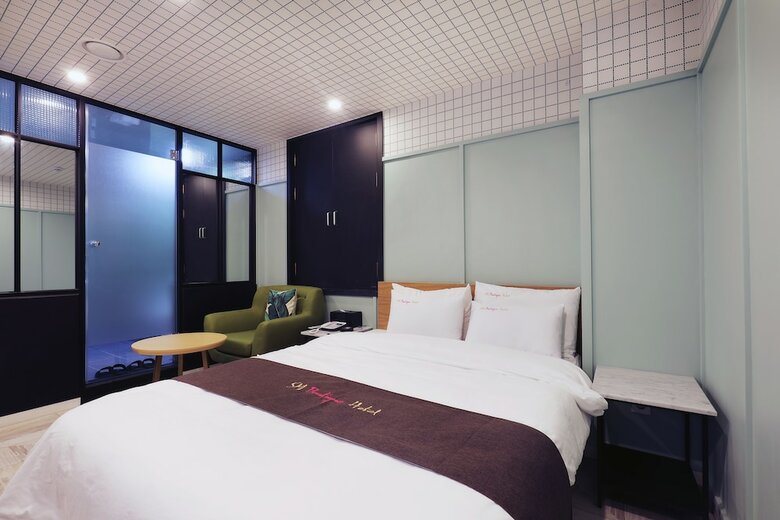 Sm Boutique Hotel