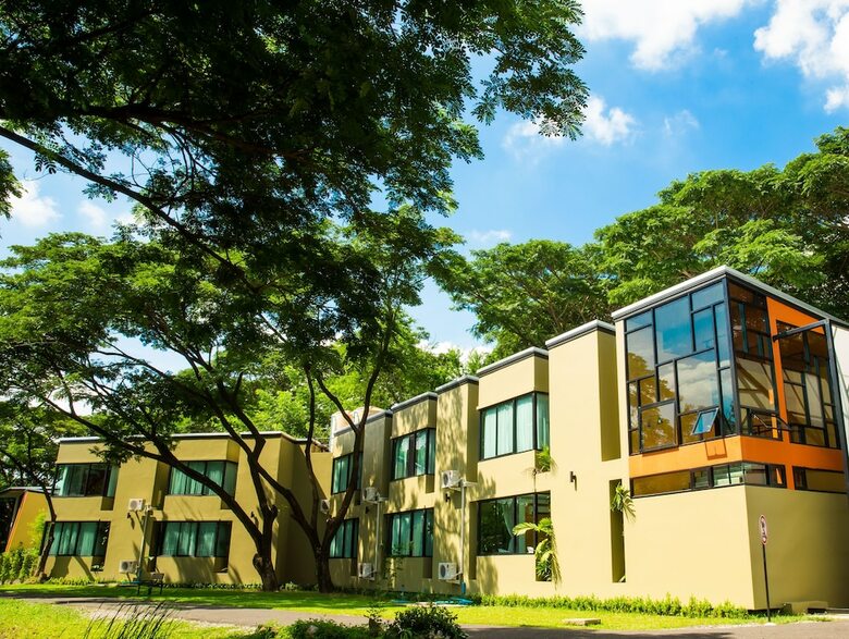 Hotel Green At Buriram