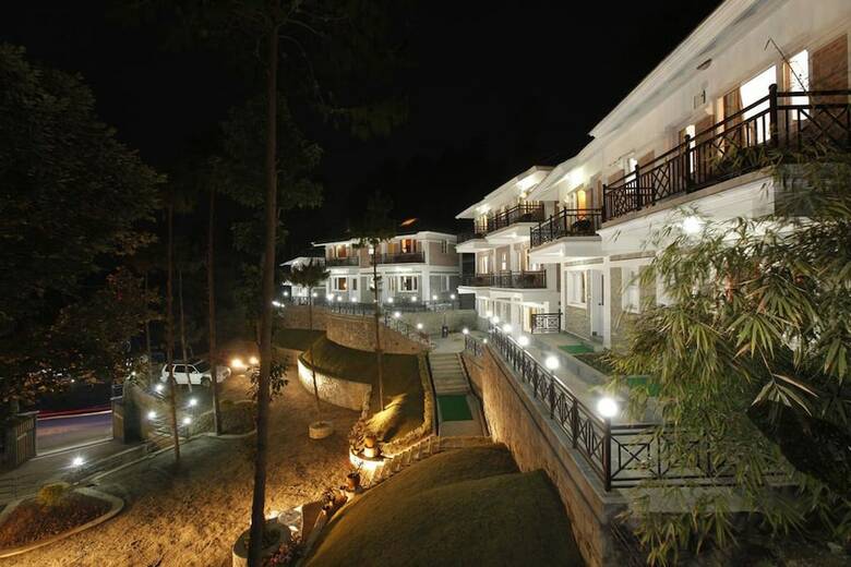 Hotel Serene Resort