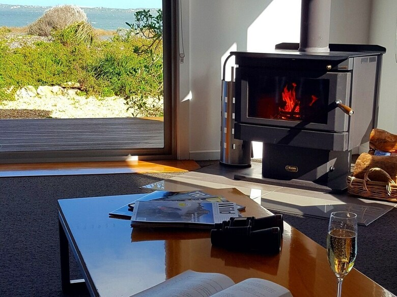Coorong Waterfront Retreat