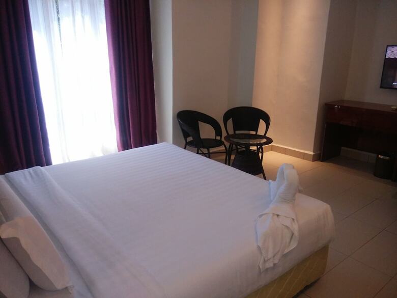 Mny Hotel & Resort