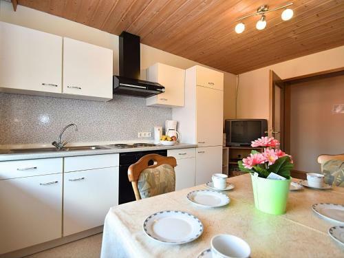 Cozy Apartment In Gleissenberg Bavaria Near Forest