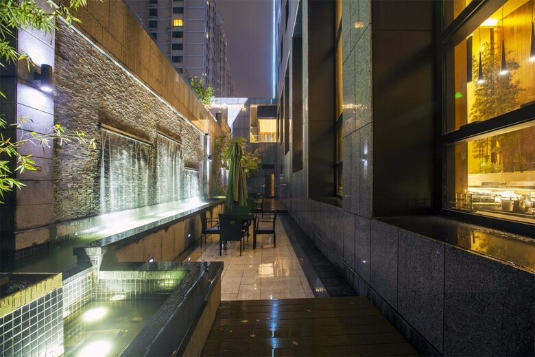 Wojo Hotel