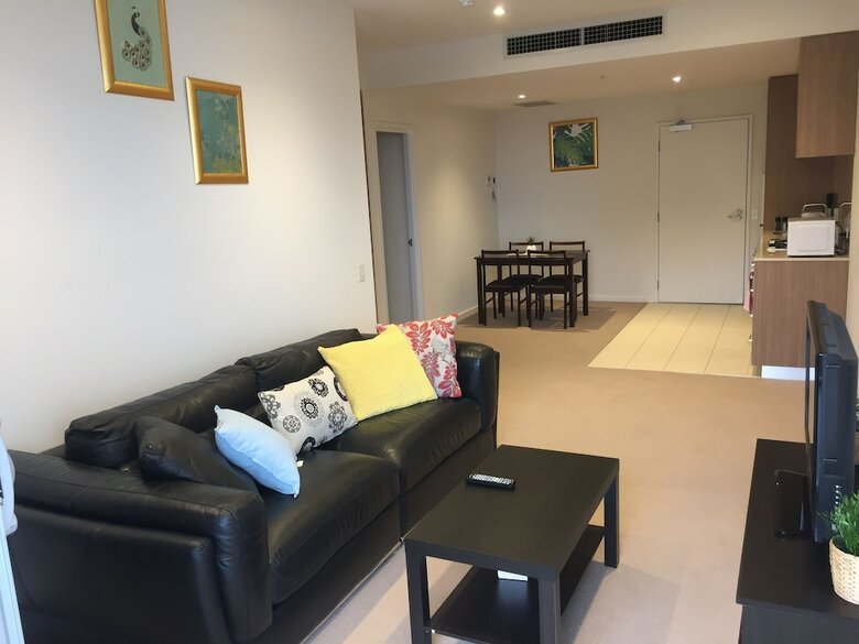 Tasha's Apartments On Morphett