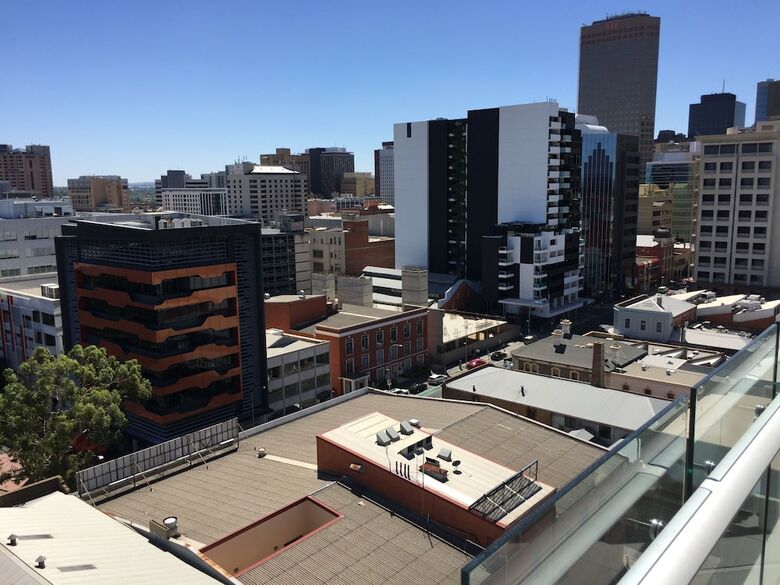 Tasha's Apartments On Morphett
