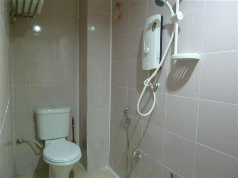 New Wave Hotel Nilai 1