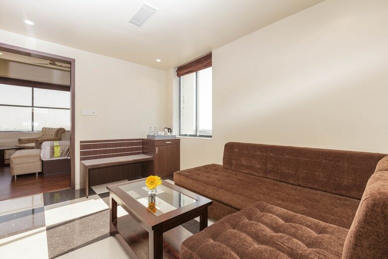 Mango Hotels Iti Circle
