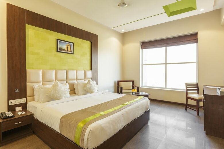 Mango Hotels Iti Circle