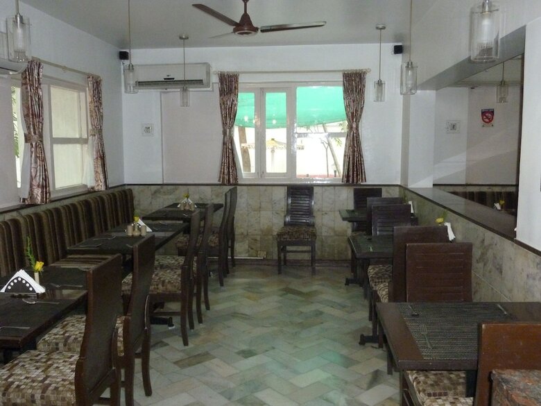 Hotel Balwas International