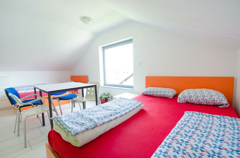 Hostal Simbol Rooms