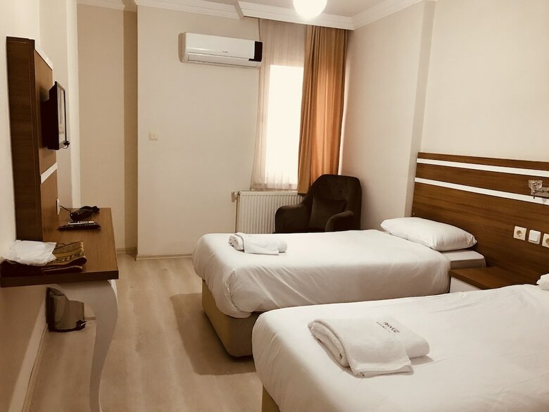 Hotel Akyuz Rooming House
