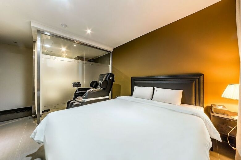 Line Hotel Suwon