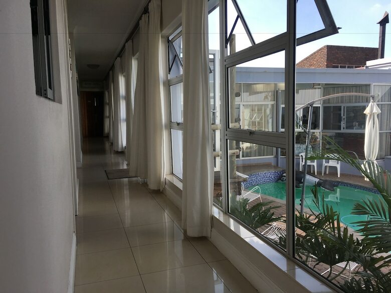 Hotel Isle La Breeze Guesthouse
