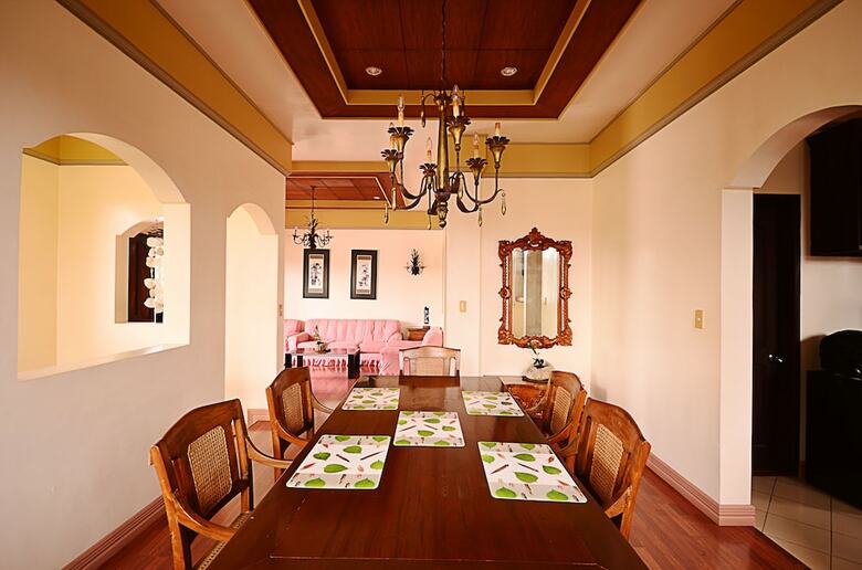 Hotel Den Den Guesthouse