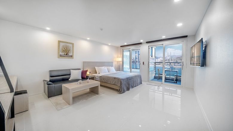Hotel Yeosu Sunhill Spa Pension