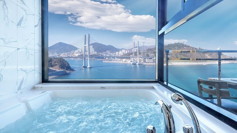 Hotel Yeosu Sunhill Spa Pension