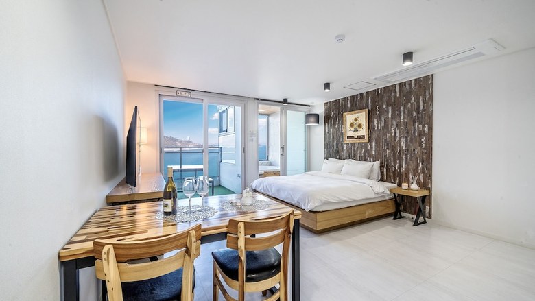 Hotel Yeosu Sunhill Spa Pension
