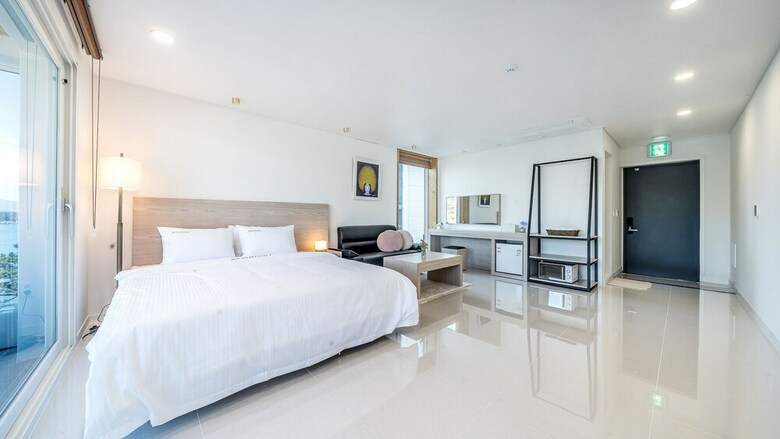 Hotel Yeosu Sunhill Spa Pension