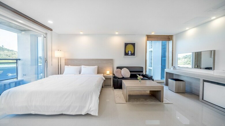 Hotel Yeosu Sunhill Spa Pension