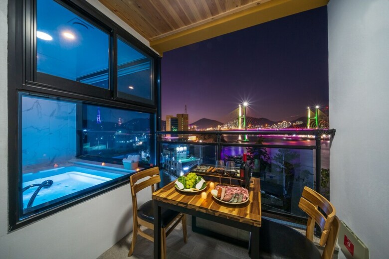 Hotel Yeosu Sunhill Spa Pension