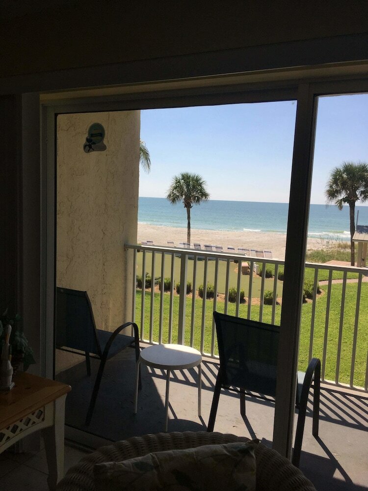 Turtle Crawl Inn